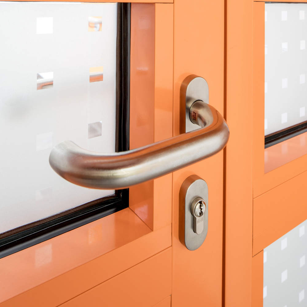 Türbeschläge - Schutz für Schloss und Zylinder